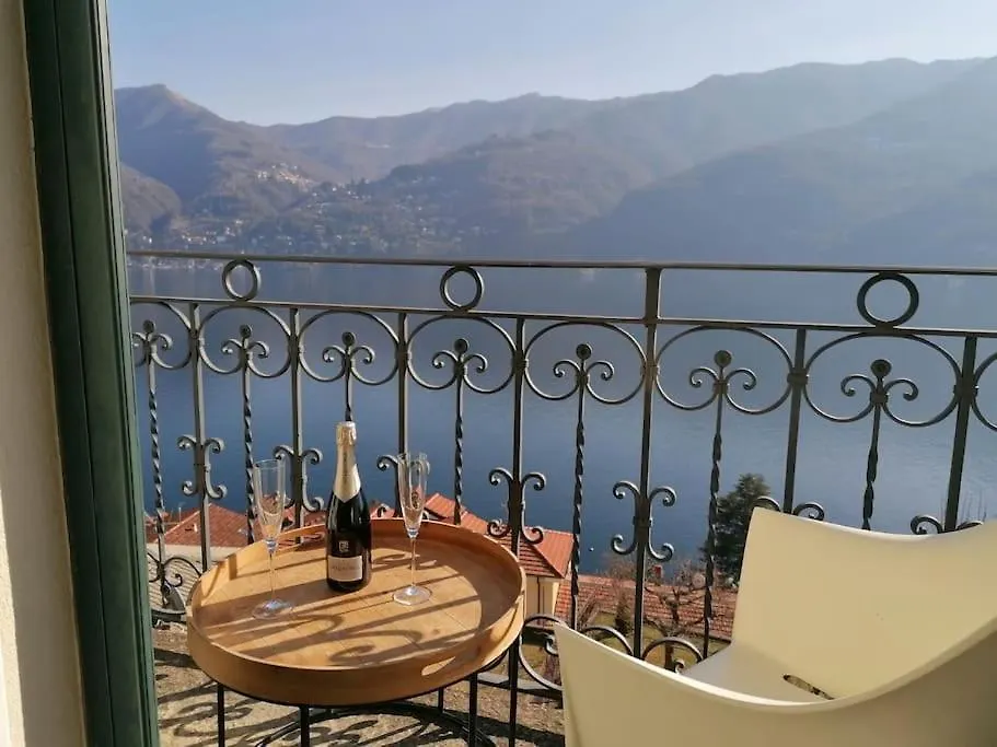 Simo House/ Stunning Lake View/ Balcony Carate Urio 0*,